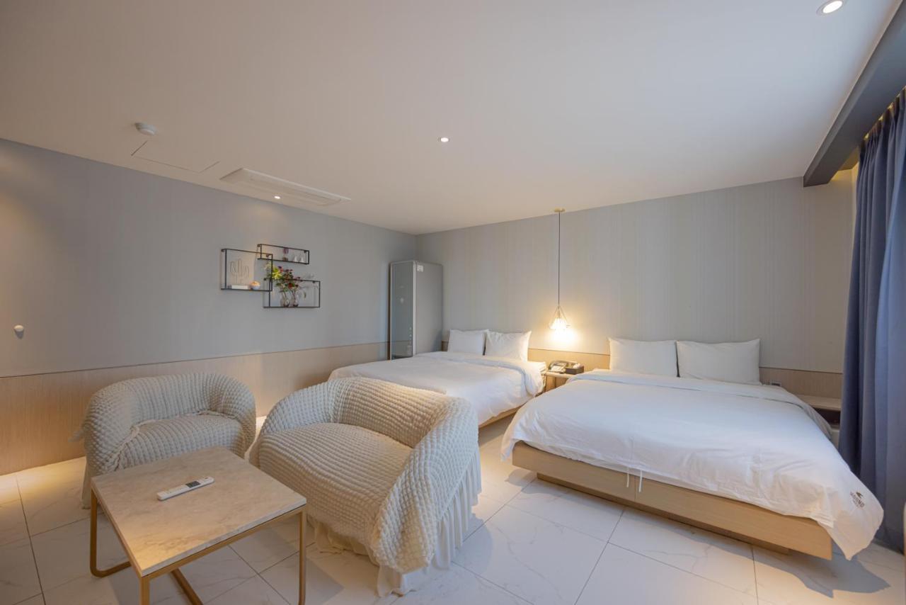 Hound Hotel Seomyeon-Beomcheon Пусан Екстериор снимка