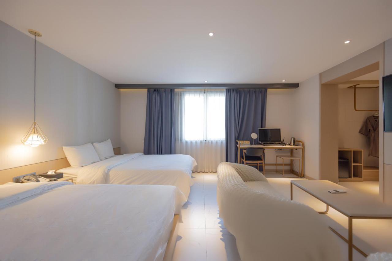 Hound Hotel Seomyeon-Beomcheon Пусан Екстериор снимка